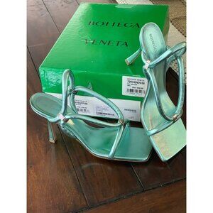 Bottega Vendata Icy Moon 4 Inch Designer Sandal Size 40